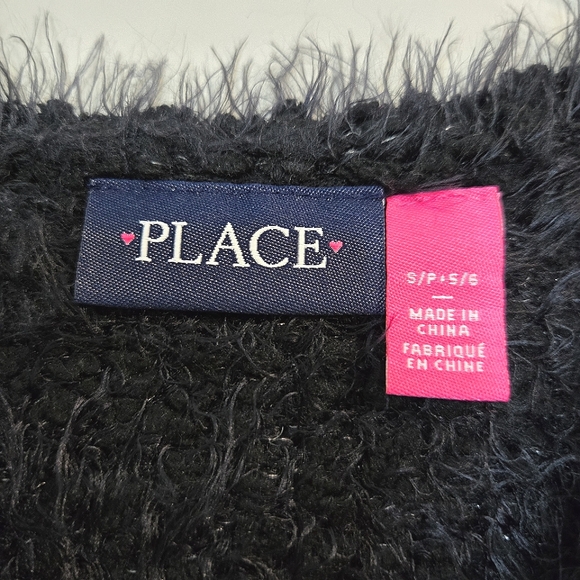 Children's Place Black Fuzzy Eyelash Sweater with White Star, Size 5 ~ VGUC - Picture 4 of 7